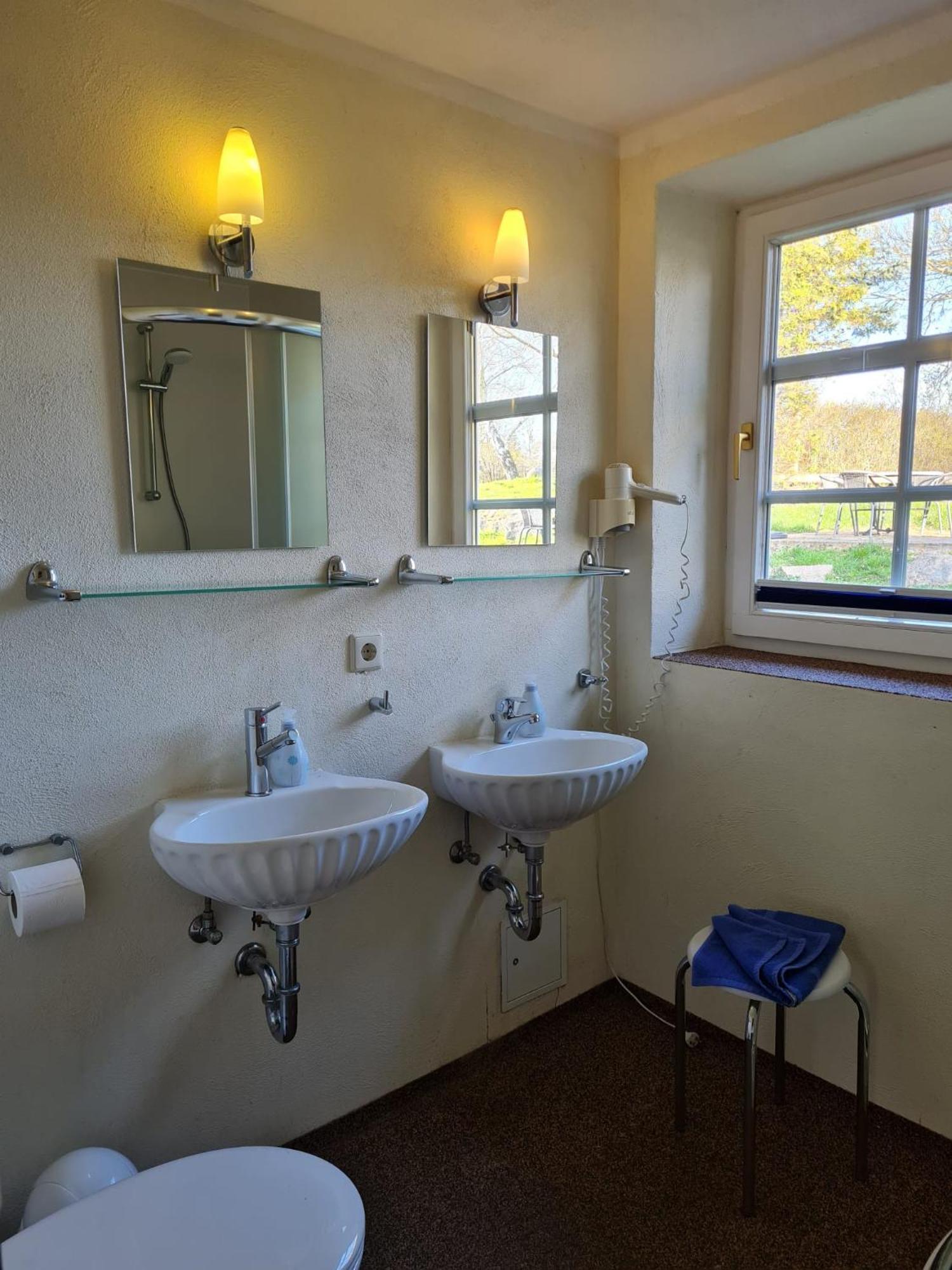 Reethaeuser Auf Ruegen Middelhagen Chambre photo